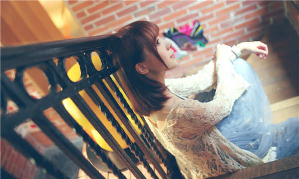 通道国内哪里可以借卵生子？这是很多不孕不育患者家庭关注的话题。借卵生子为那些因卵巢早衰、反复胎停、宫腔黏连等原因无法自然受孕的家庭提供了新的希望。有数据显示，中国不孕不育率已从20年前的2.5%-3%攀升至12.5%-18.2%，据卫生健康委员会统计，患者总数约达5000万至6060万。而借卵生子则成为一种有效的解决方案。